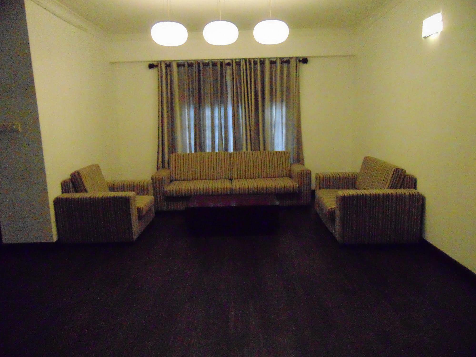 Laa Adams - The Luxurious Living Hotel Хатон Екстериор снимка