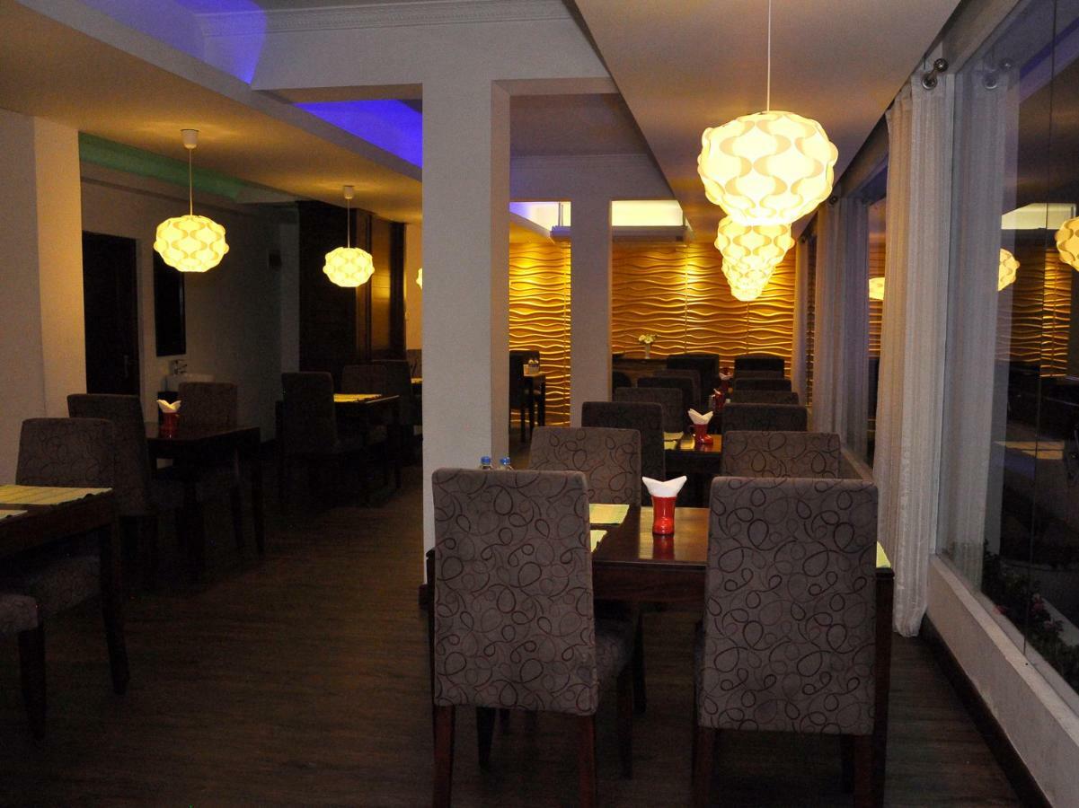 Laa Adams - The Luxurious Living Hotel Хатон Екстериор снимка